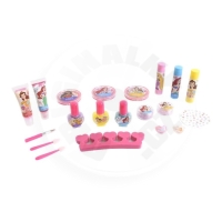 Markwins Disney Princess: Sweet Cake Make Up Box (2)