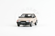 Škoda Favorit 136L (1988) 1:43 - Béžová Škoda Favorit 136L (1988) 1:43 - Béžová