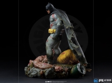 Iron Studios - socha Batman The Dark Knight Returns 1/6 Diorama - DC Comics (1)